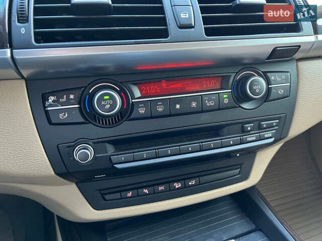 Черный БМВ Х5, объемом двигателя 4.8 л и пробегом 233 тыс. км за 10500 $, фото 9 на Automoto.ua