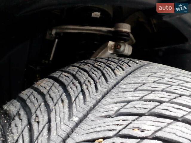 Черный БМВ Х5, объемом двигателя 3 л и пробегом 249 тыс. км за 15100 $, фото 11 на Automoto.ua