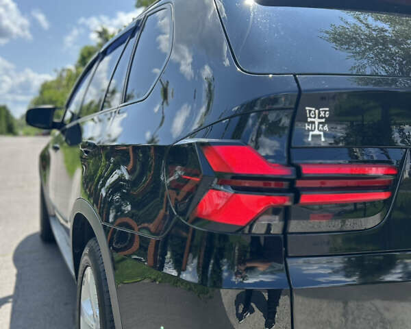 Черный БМВ Х5, объемом двигателя 3 л и пробегом 300 тыс. км за 11700 $, фото 2 на Automoto.ua