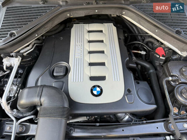 Чорний БМВ Х5, об'ємом двигуна 3 л та пробігом 244 тис. км за 16850 $, фото 10 на Automoto.ua
