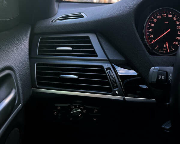 Черный БМВ Х5, объемом двигателя 4.8 л и пробегом 190 тыс. км за 22000 $, фото 28 на Automoto.ua