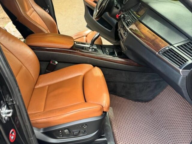 Чорний БМВ Х5, об'ємом двигуна 2.9 л та пробігом 300 тис. км за 16983 $, фото 7 на Automoto.ua