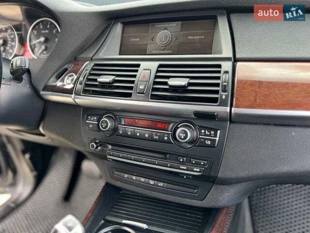 Черный БМВ Х5, объемом двигателя 4.8 л и пробегом 240 тыс. км за 15777 $, фото 32 на Automoto.ua