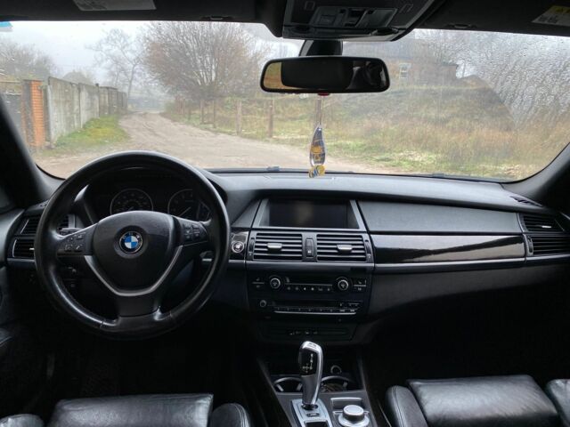 Черный БМВ Х5, объемом двигателя 3 л и пробегом 310 тыс. км за 10900 $, фото 9 на Automoto.ua