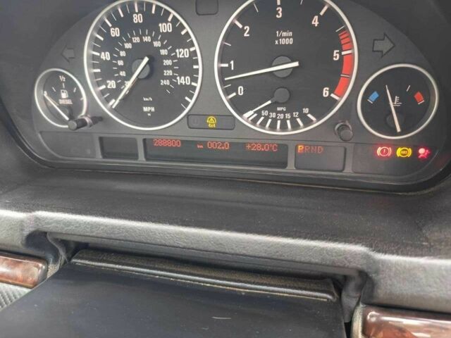 Чорний БМВ Х5, об'ємом двигуна 3 л та пробігом 288 тис. км за 3500 $, фото 10 на Automoto.ua