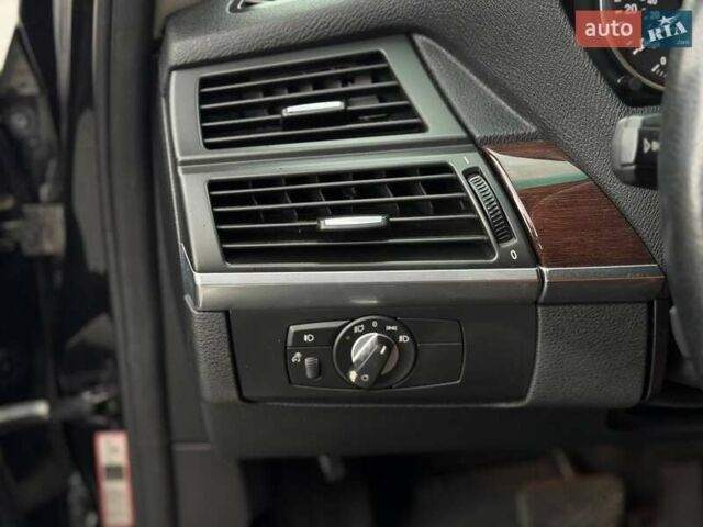 Черный БМВ Х5, объемом двигателя 2.99 л и пробегом 326 тыс. км за 14500 $, фото 31 на Automoto.ua