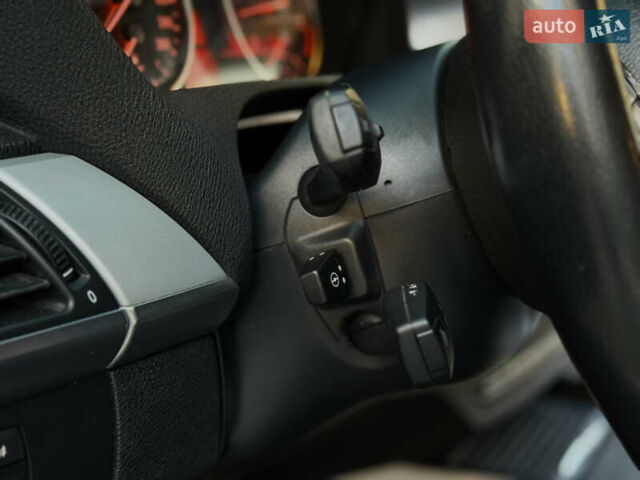 Черный БМВ Х5, объемом двигателя 3 л и пробегом 258 тыс. км за 15999 $, фото 42 на Automoto.ua