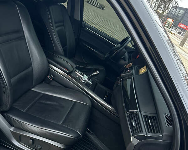 Черный БМВ Х5, объемом двигателя 3 л и пробегом 300 тыс. км за 16500 $, фото 36 на Automoto.ua