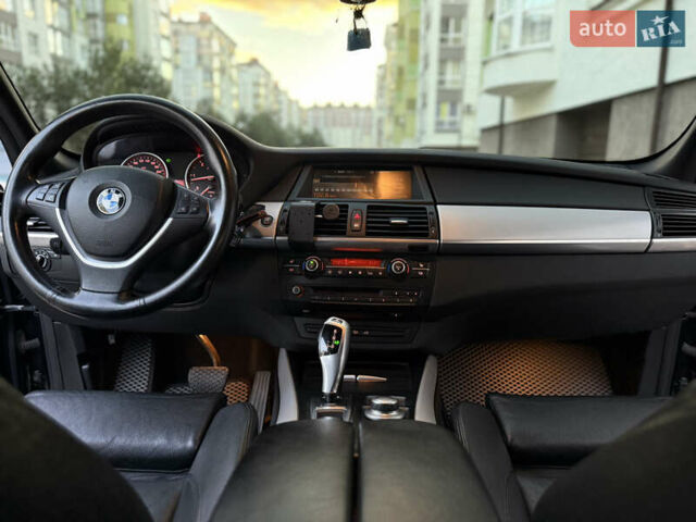 Черный БМВ Х5, объемом двигателя 3 л и пробегом 258 тыс. км за 15999 $, фото 63 на Automoto.ua