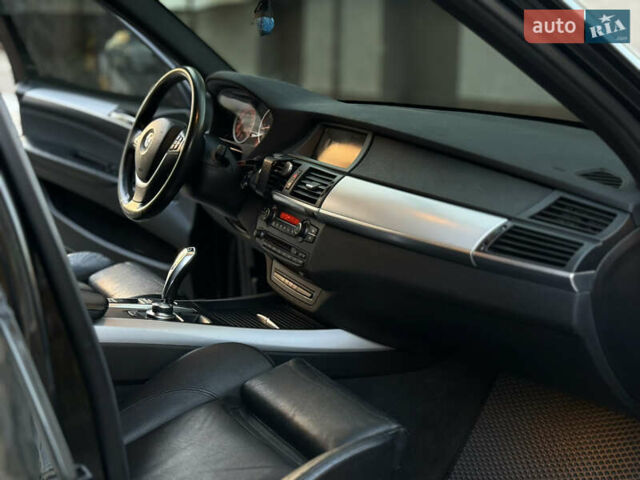 Черный БМВ Х5, объемом двигателя 3 л и пробегом 258 тыс. км за 15999 $, фото 50 на Automoto.ua