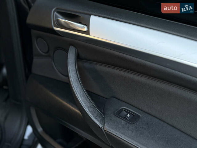 Черный БМВ Х5, объемом двигателя 3 л и пробегом 258 тыс. км за 15999 $, фото 55 на Automoto.ua