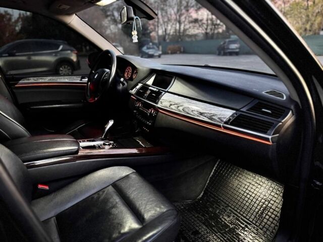 Черный БМВ Х5, объемом двигателя 3 л и пробегом 234 тыс. км за 13700 $, фото 3 на Automoto.ua