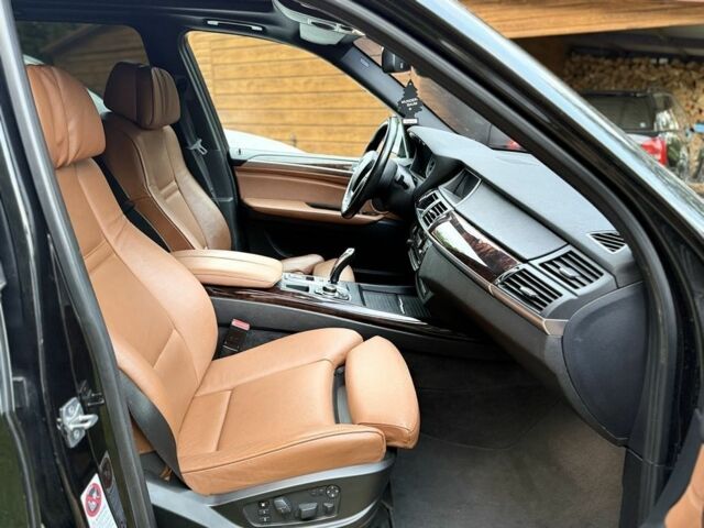 Чорний БМВ Х5, об'ємом двигуна 3 л та пробігом 273 тис. км за 3750 $, фото 5 на Automoto.ua