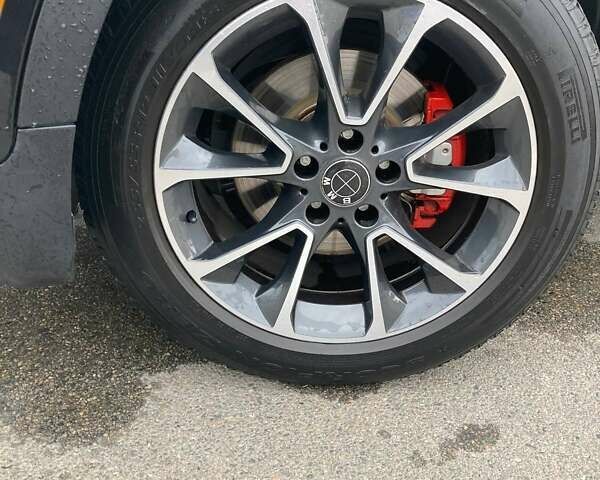 Черный БМВ Х5, объемом двигателя 3 л и пробегом 280 тыс. км за 11800 $, фото 24 на Automoto.ua