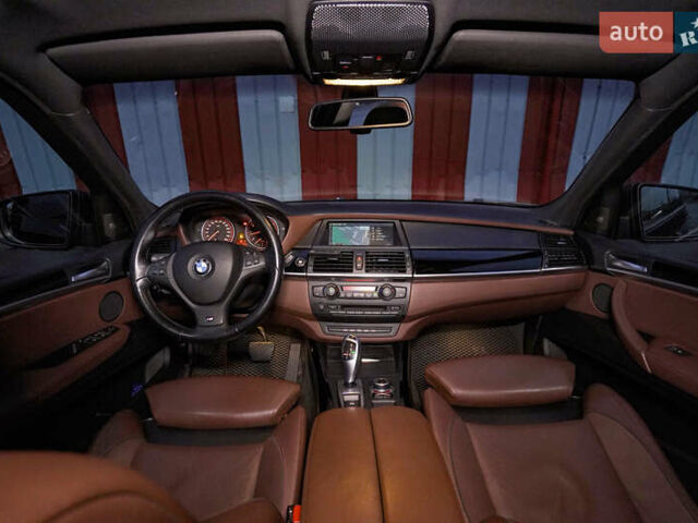 Чорний БМВ Х5, об'ємом двигуна 4.4 л та пробігом 195 тис. км за 16000 $, фото 19 на Automoto.ua