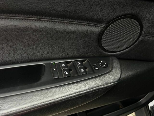 Черный БМВ Х5, объемом двигателя 3 л и пробегом 228 тыс. км за 12700 $, фото 8 на Automoto.ua