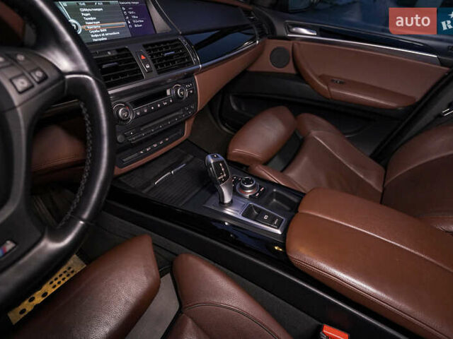 Чорний БМВ Х5, об'ємом двигуна 4.4 л та пробігом 195 тис. км за 16000 $, фото 15 на Automoto.ua