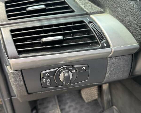 Черный БМВ Х5, объемом двигателя 2.99 л и пробегом 330 тыс. км за 17200 $, фото 20 на Automoto.ua