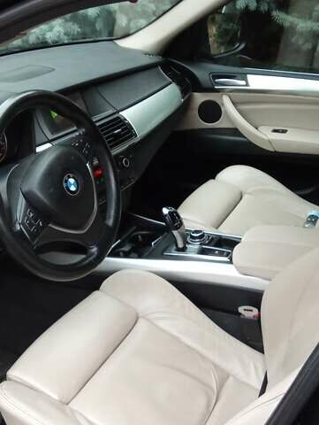 Черный БМВ Х5, объемом двигателя 2.98 л и пробегом 211 тыс. км за 14900 $, фото 7 на Automoto.ua