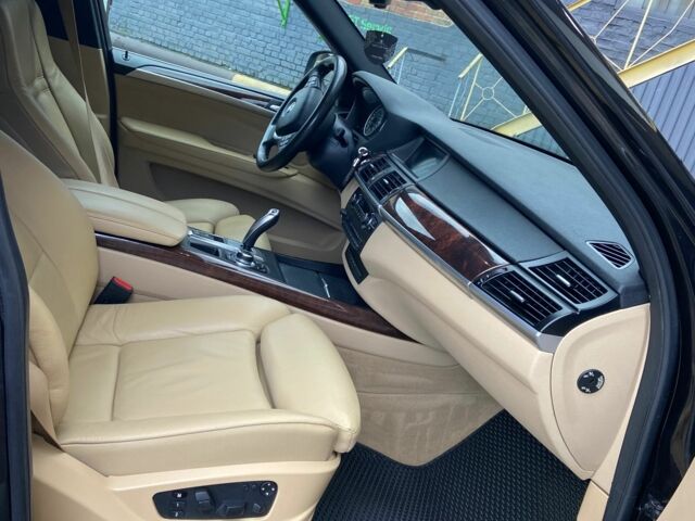 Черный БМВ Х5, объемом двигателя 3 л и пробегом 221 тыс. км за 20500 $, фото 6 на Automoto.ua