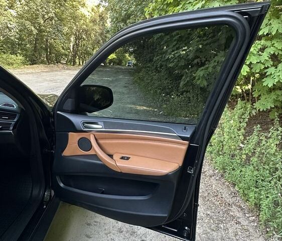 Черный БМВ Х5, объемом двигателя 3 л и пробегом 231 тыс. км за 14000 $, фото 17 на Automoto.ua