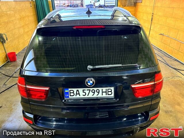 Черный БМВ Х5, объемом двигателя 3 л и пробегом 220 тыс. км за 16000 $, фото 1 на Automoto.ua