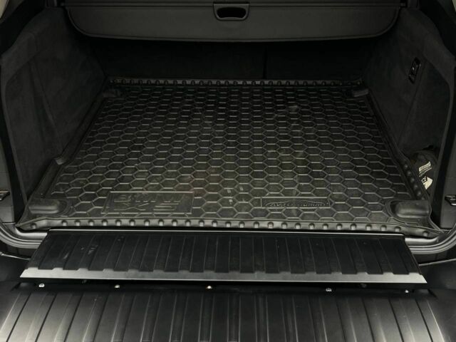 Черный БМВ Х5, объемом двигателя 3 л и пробегом 228 тыс. км за 12700 $, фото 20 на Automoto.ua