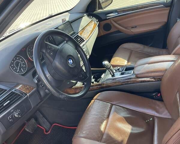 Черный БМВ Х5, объемом двигателя 2.98 л и пробегом 416 тыс. км за 8800 $, фото 12 на Automoto.ua