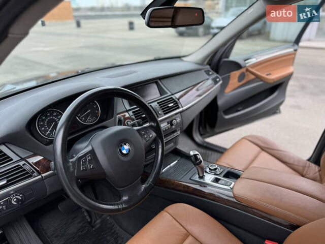 Черный БМВ Х5, объемом двигателя 3 л и пробегом 250 тыс. км за 13900 $, фото 10 на Automoto.ua