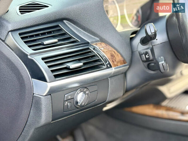 Черный БМВ Х5, объемом двигателя 3 л и пробегом 297 тыс. км за 16900 $, фото 24 на Automoto.ua