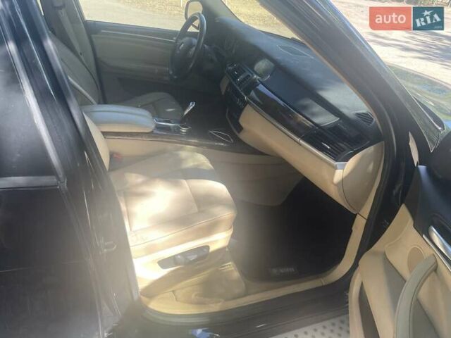 Чорний БМВ Х5, об'ємом двигуна 2.98 л та пробігом 344 тис. км за 12500 $, фото 6 на Automoto.ua