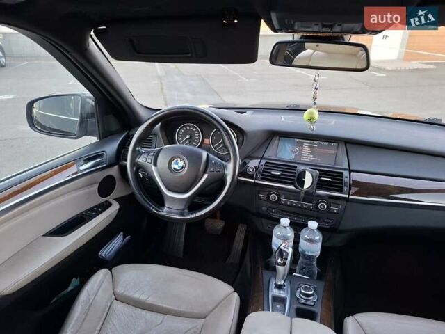 Чорний БМВ Х5, об'ємом двигуна 3 л та пробігом 260 тис. км за 16999 $, фото 19 на Automoto.ua