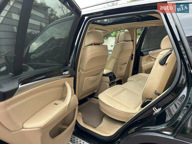 Черный БМВ Х5, объемом двигателя 3 л и пробегом 229 тыс. км за 16850 $, фото 156 на Automoto.ua