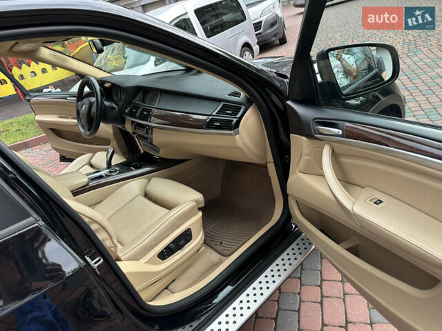 Черный БМВ Х5, объемом двигателя 3 л и пробегом 229 тыс. км за 16850 $, фото 148 на Automoto.ua
