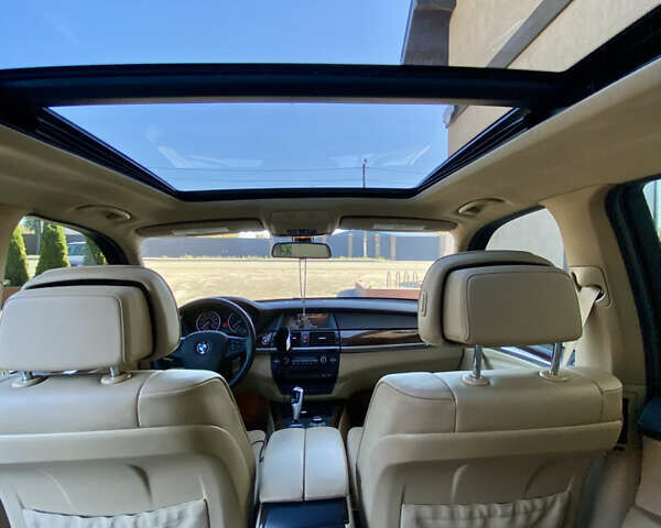 Черный БМВ Х5, объемом двигателя 2.98 л и пробегом 283 тыс. км за 11500 $, фото 9 на Automoto.ua