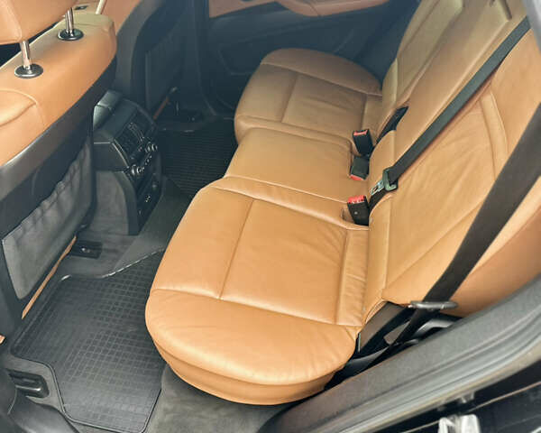 Черный БМВ Х5, объемом двигателя 3 л и пробегом 231 тыс. км за 15500 $, фото 66 на Automoto.ua