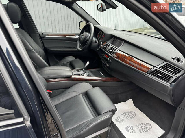 Чорний БМВ Х5, об'ємом двигуна 3 л та пробігом 209 тис. км за 13999 $, фото 18 на Automoto.ua