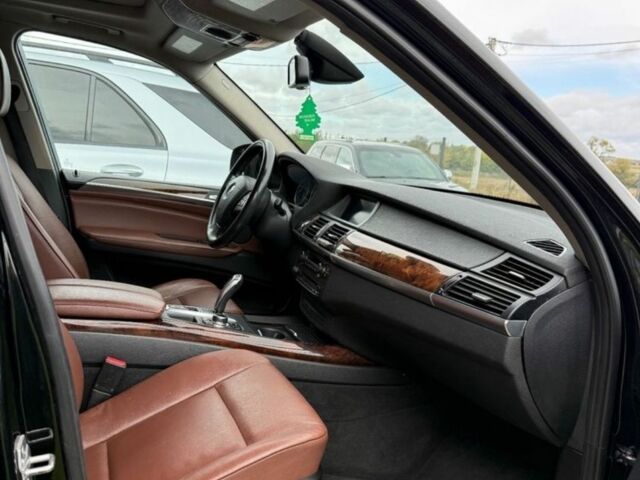 Чорний БМВ Х5, об'ємом двигуна 0 л та пробігом 260 тис. км за 4200 $, фото 7 на Automoto.ua