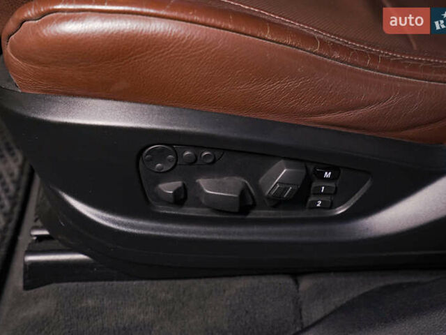 Чорний БМВ Х5, об'ємом двигуна 4.4 л та пробігом 195 тис. км за 16000 $, фото 14 на Automoto.ua