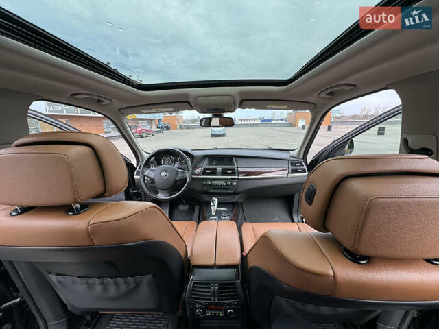 Черный БМВ Х5, объемом двигателя 3 л и пробегом 250 тыс. км за 13900 $, фото 16 на Automoto.ua