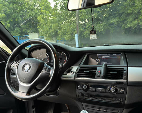 Черный БМВ Х5, объемом двигателя 3 л и пробегом 270 тыс. км за 18500 $, фото 13 на Automoto.ua