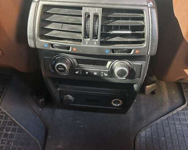 Чорний БМВ Х5, об'ємом двигуна 4.4 л та пробігом 216 тис. км за 11500 $, фото 4 на Automoto.ua