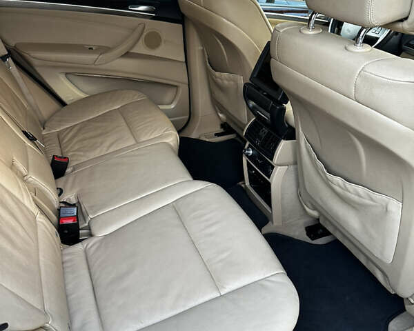 Черный БМВ Х5, объемом двигателя 2.98 л и пробегом 241 тыс. км за 12400 $, фото 2 на Automoto.ua