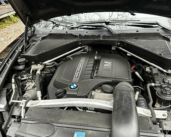 Черный БМВ Х5, объемом двигателя 2.98 л и пробегом 241 тыс. км за 12400 $, фото 3 на Automoto.ua