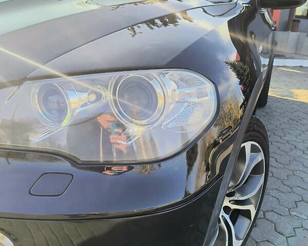 Черный БМВ Х5, объемом двигателя 3 л и пробегом 280 тыс. км за 13799 $, фото 15 на Automoto.ua