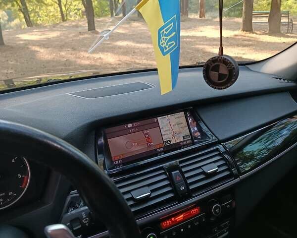 Черный БМВ Х5, объемом двигателя 3 л и пробегом 241 тыс. км за 17000 $, фото 22 на Automoto.ua
