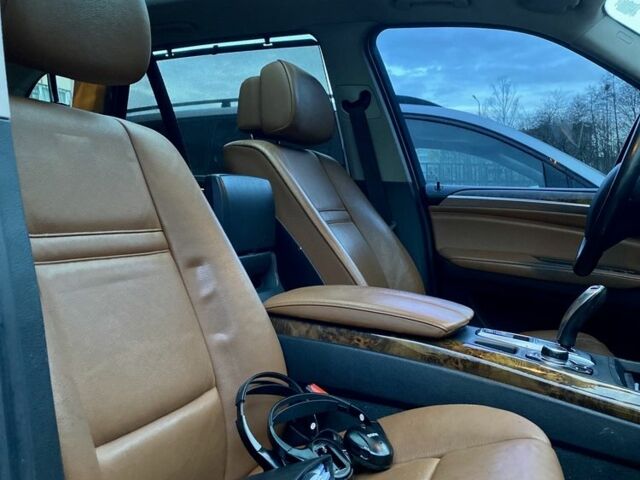 Чорний БМВ Х5, об'ємом двигуна 3 л та пробігом 247 тис. км за 14000 $, фото 18 на Automoto.ua