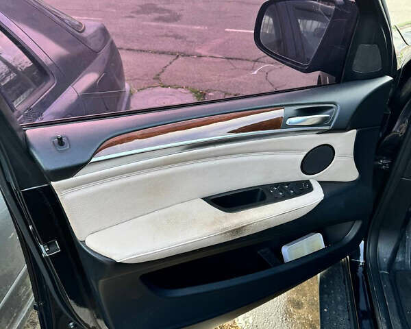 Черный БМВ Х5, объемом двигателя 3 л и пробегом 198 тыс. км за 14000 $, фото 11 на Automoto.ua