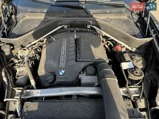 Черный БМВ Х5, объемом двигателя 2.98 л и пробегом 163 тыс. км за 16300 $, фото 102 на Automoto.ua