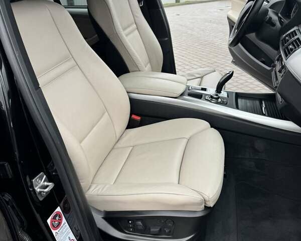 Черный БМВ Х5, объемом двигателя 3 л и пробегом 312 тыс. км за 21750 $, фото 12 на Automoto.ua